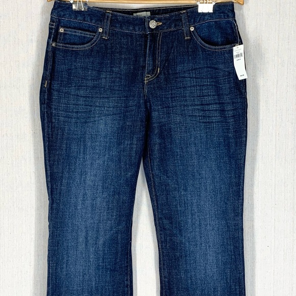 GAP~NWT~Women’s Curvy Flare‎ Dark Vintage Mid Rise Jeans~Sz 8/29R - Picture 4 of 14